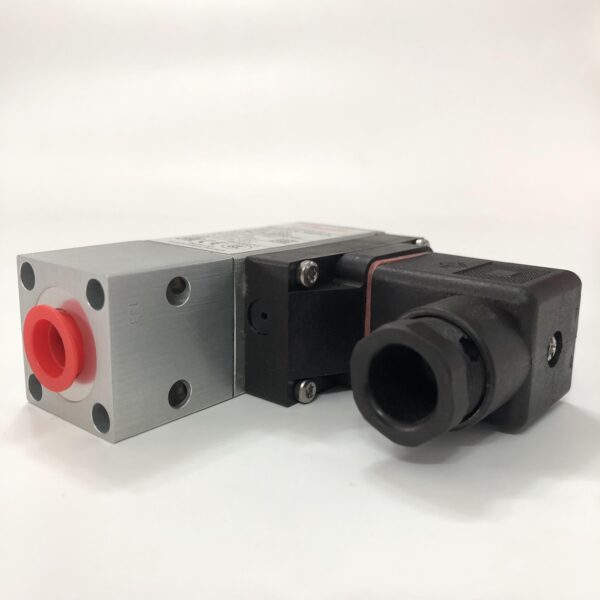 Công tắc áp suất Danfoss MBC 5100, 5-40 bar - C/N: 061B100766 - Ảnh 2